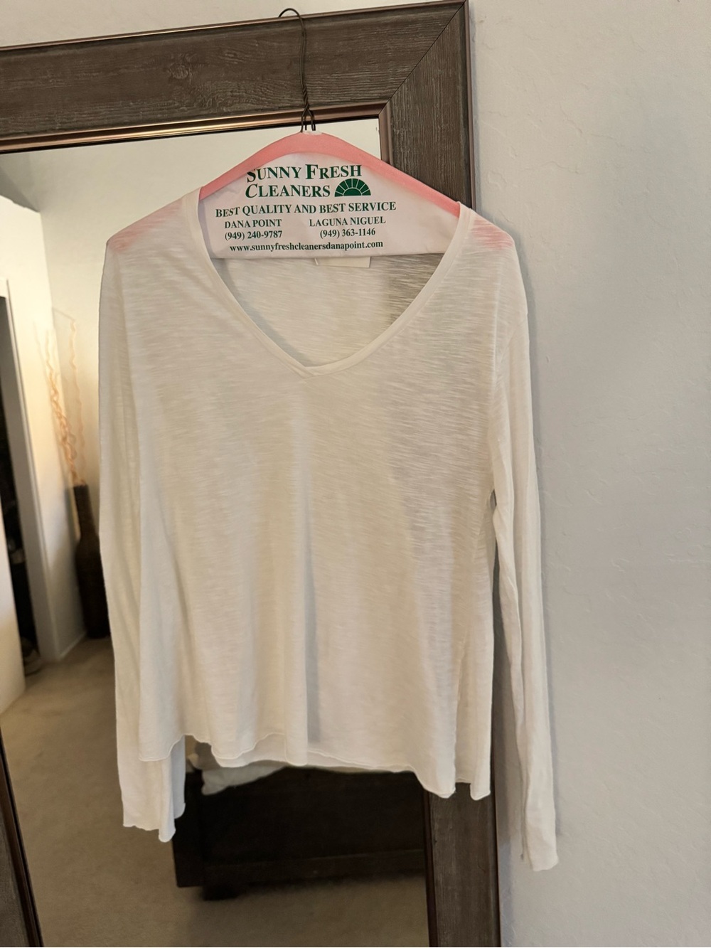 American Vintage Lightweight White V-Neck Long Sleeve Top